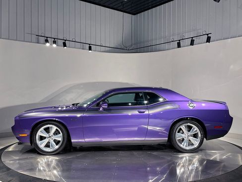 Used 2013 Dodge Challenger R/T image 10