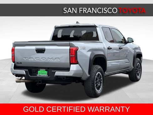 Certified 2025 Toyota Tacoma TRD Off-Road AWD/4WD image 5