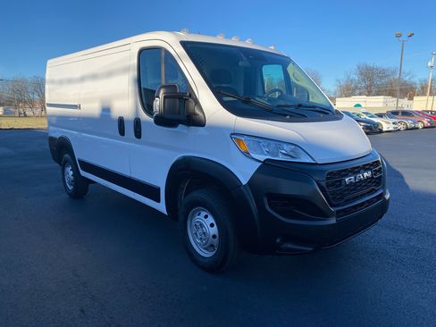 Used 2023 RAM ProMaster 2500 image 3