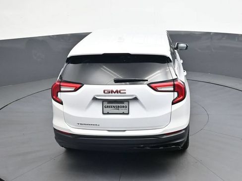 Used 2024 GMC Terrain SLE FWD image 27