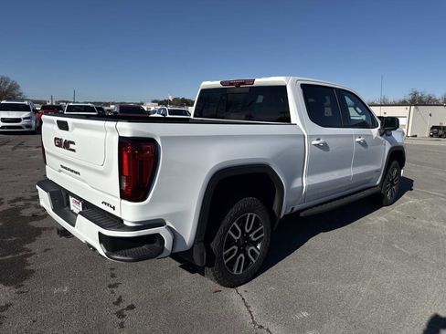 Used 2024 GMC Sierra 1500 AT4 w/ Technology Package image 5