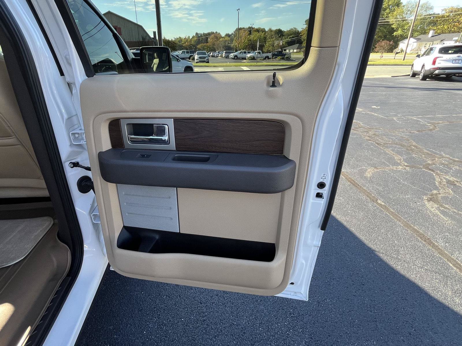 Used 2014 Ford F150 Lariat w/ Equipment Group 501A Mid RWD image 33