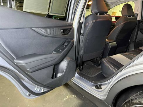 Used 2018 Subaru Crosstrek 2.0i Premium w/ Moonroof Package AWD/4WD image 17