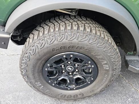 Used 2023 Ford Bronco Wildtrak image 10