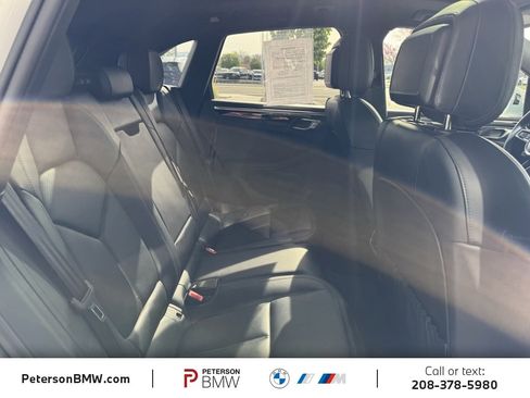 Used 2024 Porsche Macan image 22