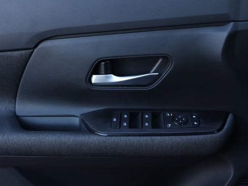 New 2026 Nissan Kicks SV image 24