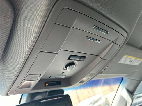 Used 2019 Chevrolet Suburban LT image 36