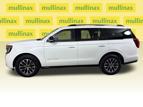 Certified 2025 Ford Expedition Platinum image 11