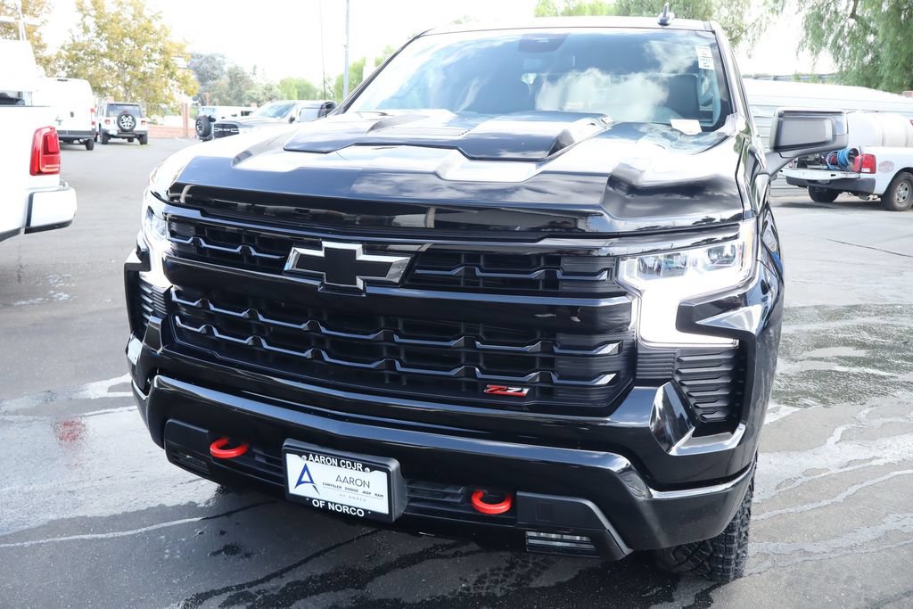 Used 2024 Chevrolet Silverado 1500 LT Trail Boss w/ Convenience Package II AWD/4WD image 9