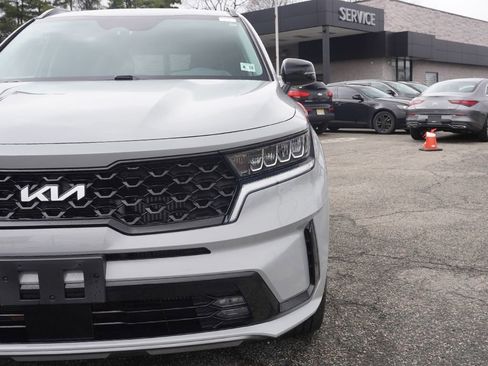 Used 2023 Kia Sorento EX image 15