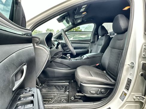 Used 2024 Hyundai Santa Cruz SEL image 2