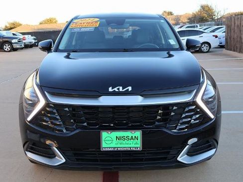 Used 2024 Kia Sportage EX image 4