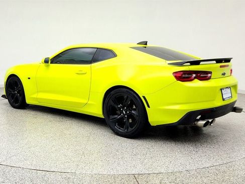 Used 2019 Chevrolet Camaro LT RWD image 7