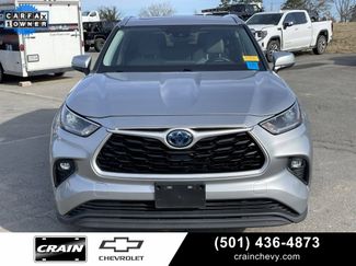 Used 2021 Toyota Highlander XLE video 2