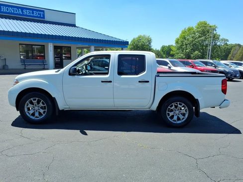 Used 2021 Nissan Frontier SV RWD image 23
