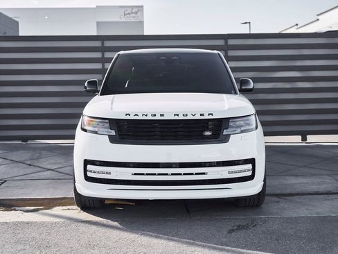 Used 2025 Land Rover Range Rover SE AWD/4WD image 12