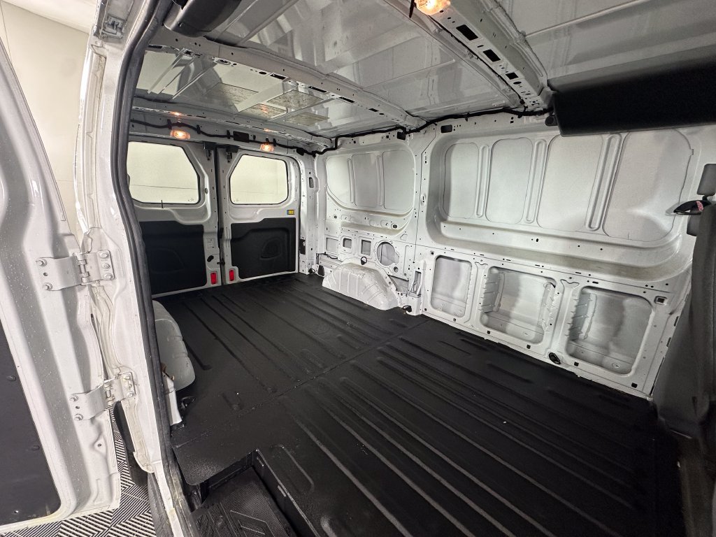 Used 2016 Ford Transit 150 130 Low Roof RWD image 10