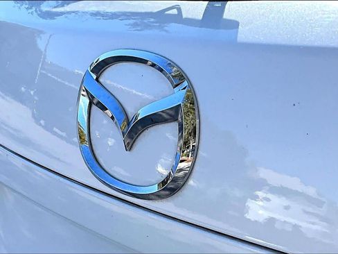 Used 2018 MAZDA MAZDA3 Touring image 31