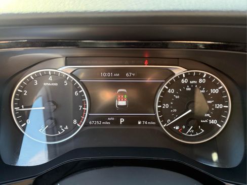 Used 2022 Nissan Pathfinder SV AWD/4WD image 31
