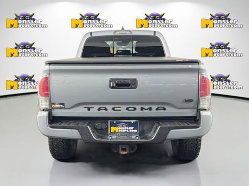 Used 2021 Toyota Tacoma TRD Sport AWD/4WD image 6