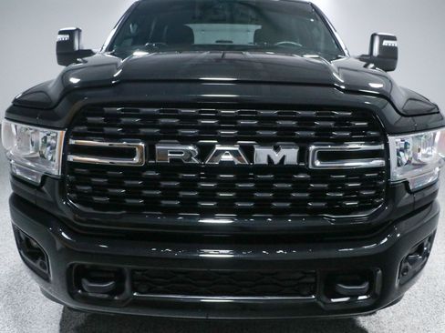 Used 2024 RAM 2500 Big Horn w/ Sport Appearance Package AWD/4WD image 4
