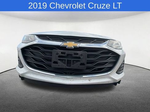 Used 2019 Chevrolet Cruze LT w/ Convenience Package FWD image 20