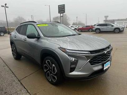 Used 2025 Chevrolet Trax RS w/ Driver Confidence Package