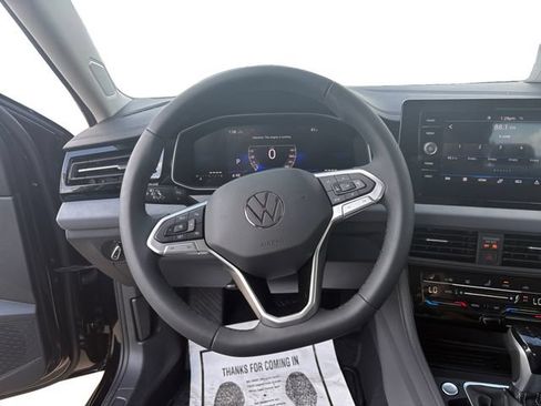 New 2026 Volkswagen Jetta SE FWD image 12