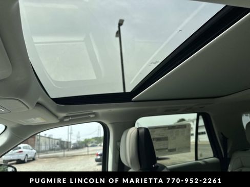 New 2026 Lincoln Navigator Reserve AWD/4WD image 37