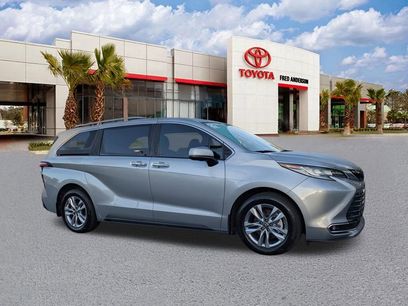Used 2025 Toyota Sienna Limited