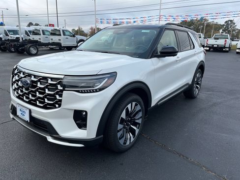 New 2026 Ford Explorer Platinum w/ LUX Leather Package image 9