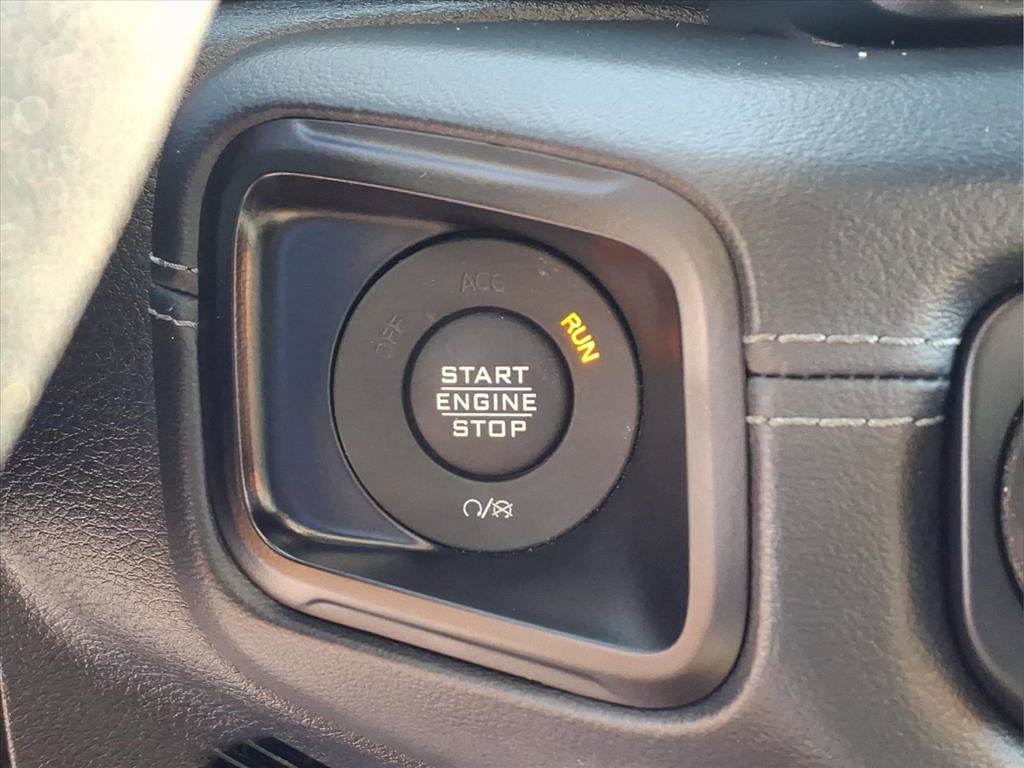 Used 2024 Jeep Wrangler Unlimited Sahara w/ Safety Group AWD/4WD image 11