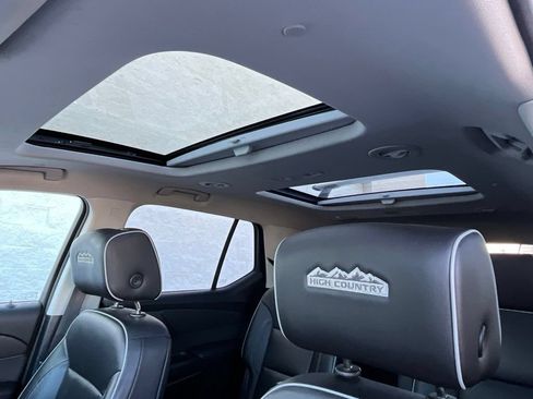 Used 2021 Chevrolet Traverse High Country AWD/4WD image 21