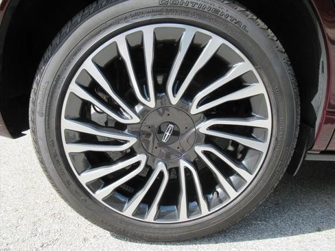 Used 2021 Lincoln Corsair Reserve w/ Equipment Group 201A AWD/4WD image 7