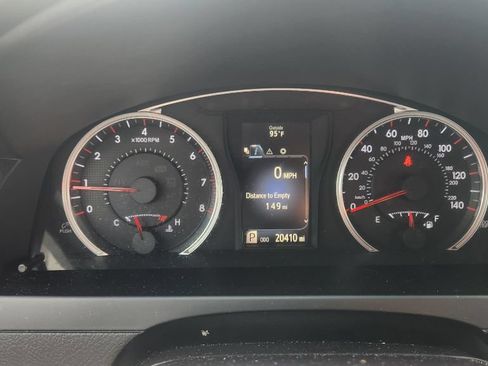 Used 2017 Toyota Camry SE FWD image 19