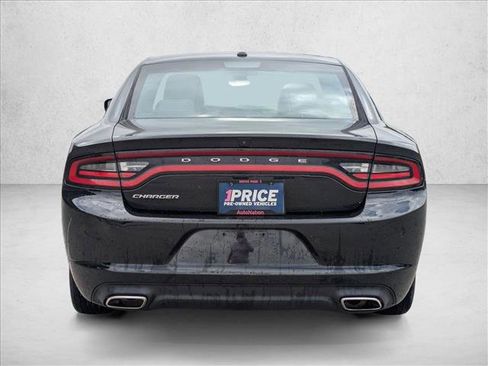 Used 2022 Dodge Charger SXT w/ Leather Interior Group image 6