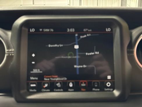 Used 2023 Jeep Wrangler Unlimited Sahara w/ Cold Weather Group AWD/4WD image 9
