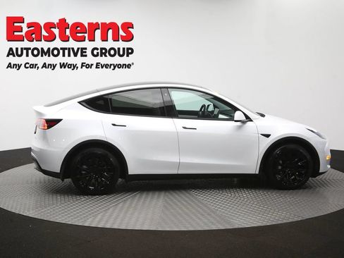 Used 2022 Tesla Model Y Long Range AWD/4WD image 41