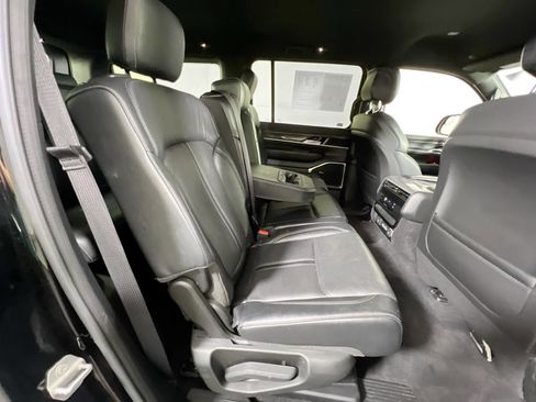 Used 2022 Jeep Wagoneer Series II image 29