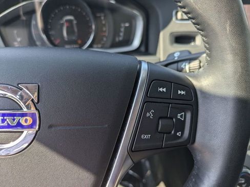 Used 2018 Volvo S60 T5 Dynamic w/ Vision Package image 22