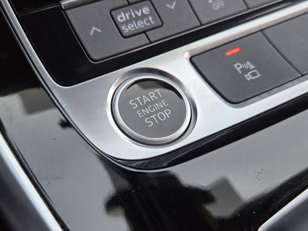 Certified 2023 Audi Q8 Premium Plus w/ Premium Plus Package AWD/4WD image 27