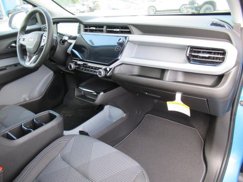 New 2027 Chevrolet Bolt LT w/ Comfort Package FWD image 10