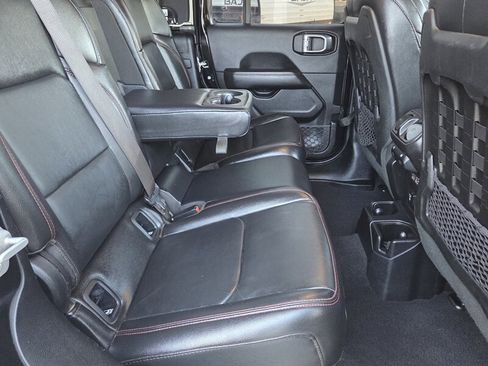 Used 2020 Jeep Gladiator Rubicon w/ Uconnect 4C Nav & Sound Group image 25