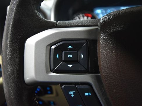 Used 2018 Ford F150 Lariat image 23