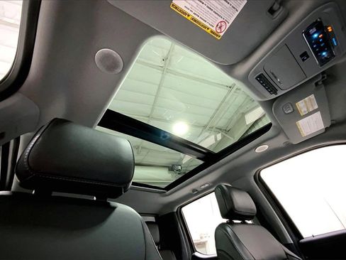 Used 2024 Ford F250 Lariat w/ Lariat Ultimate Package image 27