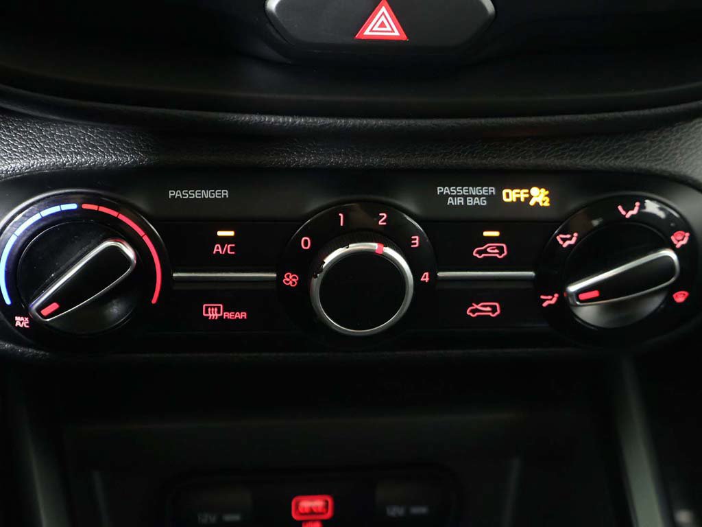 Used 2020 Kia Soul LX FWD image 41