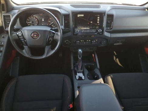 Used 2024 Nissan Frontier PRO-4X image 25
