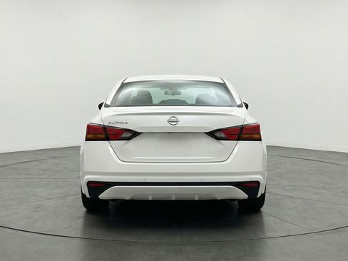 Used 2025 Nissan Altima 2.5 SV FWD image 7