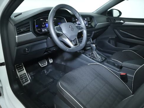 Certified 2024 Volkswagen Jetta Sport FWD image 17