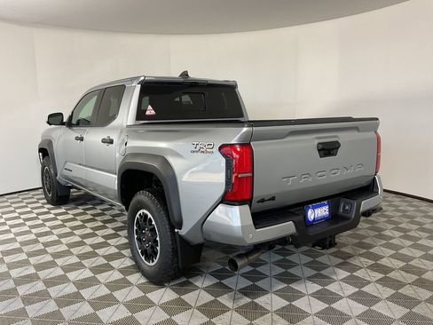 Used 2024 Toyota Tacoma 4x4 Double Cab image 6